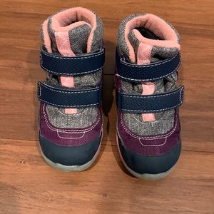 See Kai Run snow boots size toddler 10
